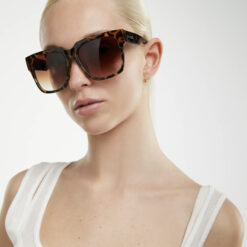 Alternative view of عینک آفتابی دونار (Dunar)